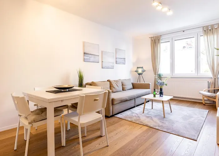 Bright + Near Belvedere By Jr * Vienna
